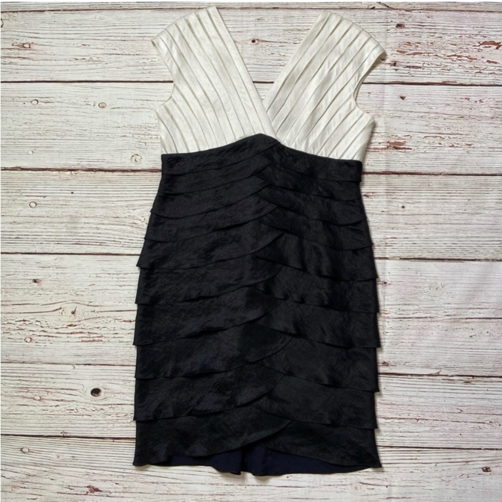 Dress Back and White NWOT Size 12 - Picture 1 of 6